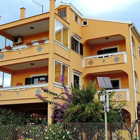Peric Apartment *