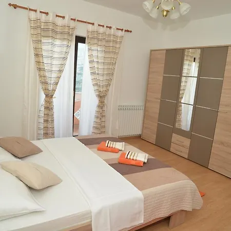 Peric Apartment *
